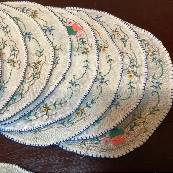 Hand-Embroidered Linen Cocktail Rounds - Picture 6 of 7